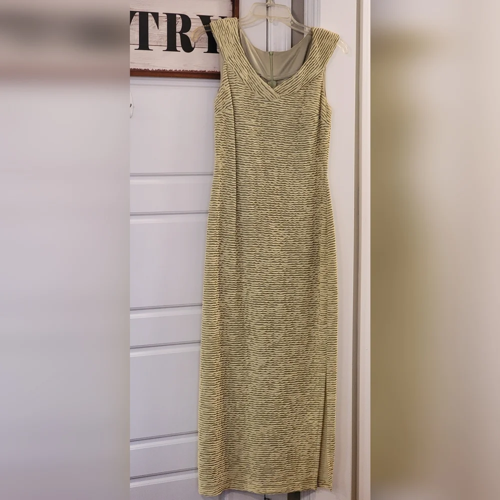 Vintage Joseph Ribkoff Style 4048 Textured Dress Made in Canada Sz 4 Sage Green